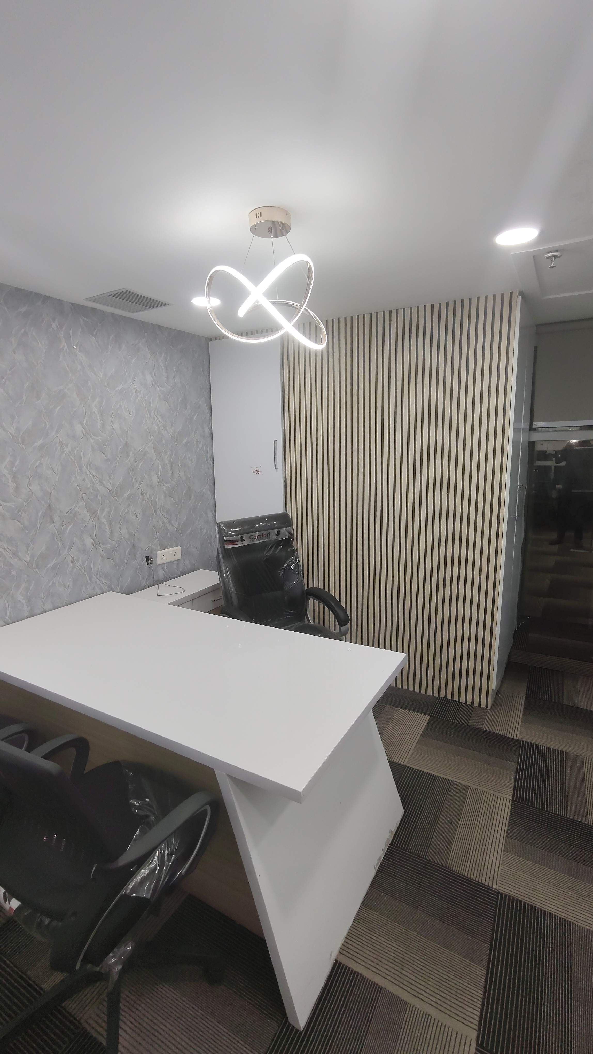 Office Space For Sale in Pearls Omaxe Tower 