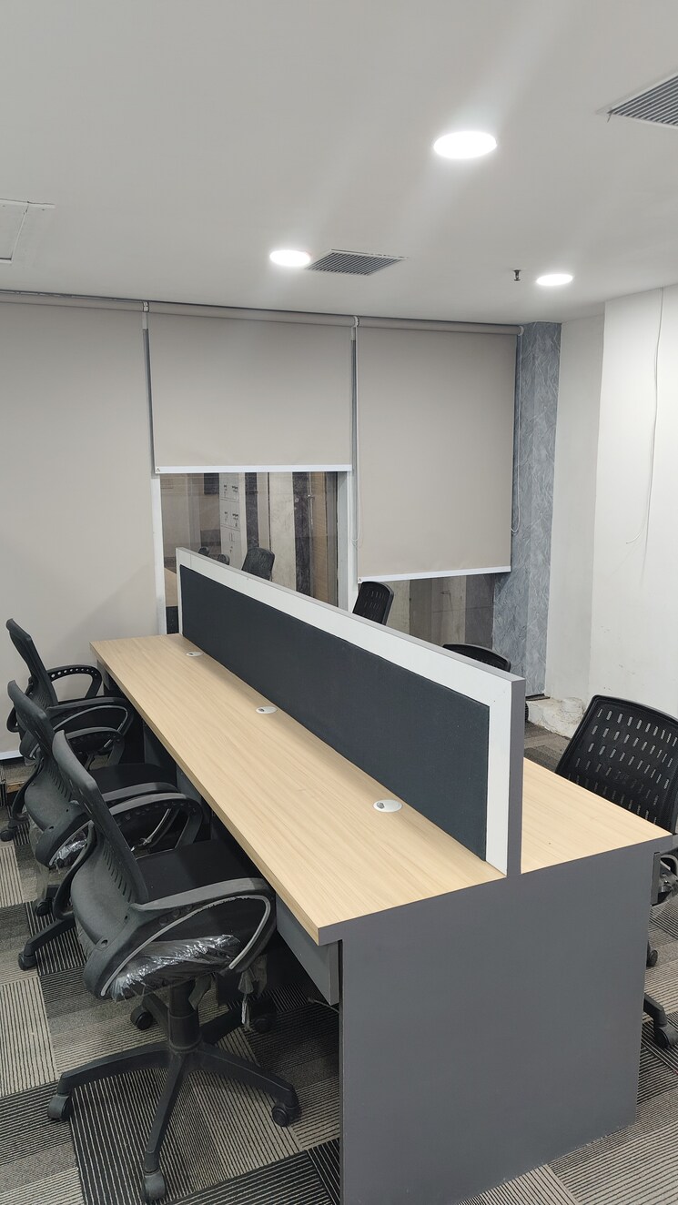 Team Area, netaji subhash place Commercial Office Space 1000 Sq.Ft. In Netaji Subhash Place Delhi 7946469