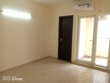 Room in 3 BHK Apartment at Breez Flora Avenue 33, Sohna Sector 33 – for Rent
