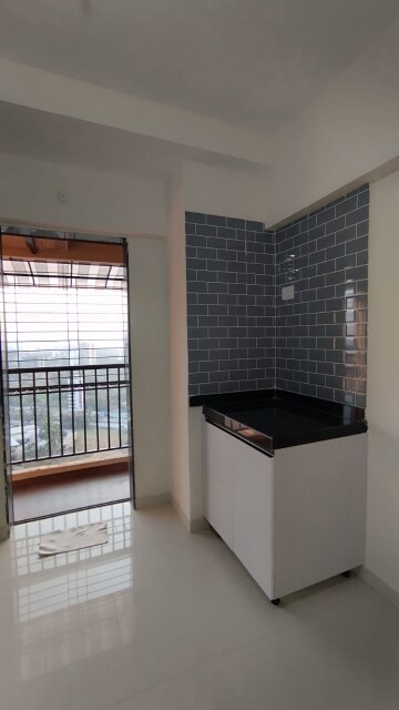 Room in 1 BHK Apartment at Raunak City Sector 4 D7, Kalyan West – for Rent