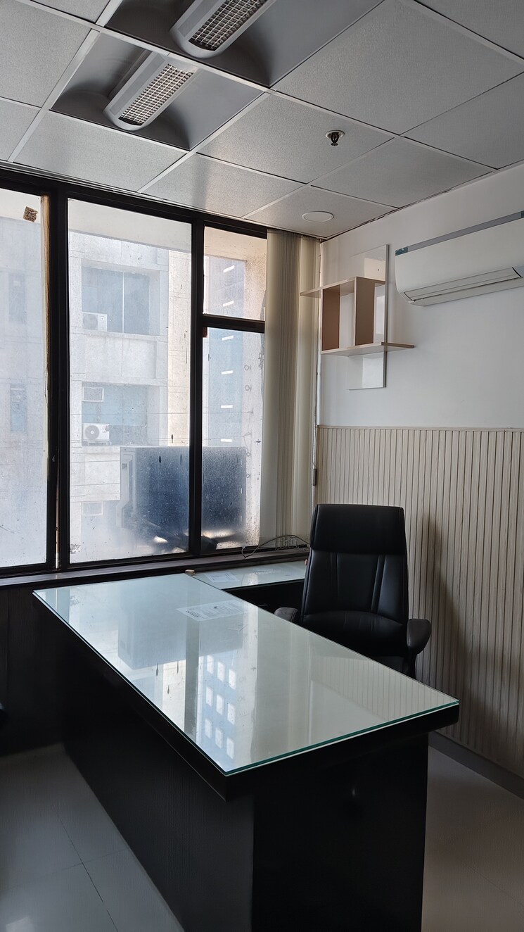 Floor Plan, netaji subhash place Commercial Office Space 700 Sq.Ft. In Netaji Subhash Place Delhi 7946493