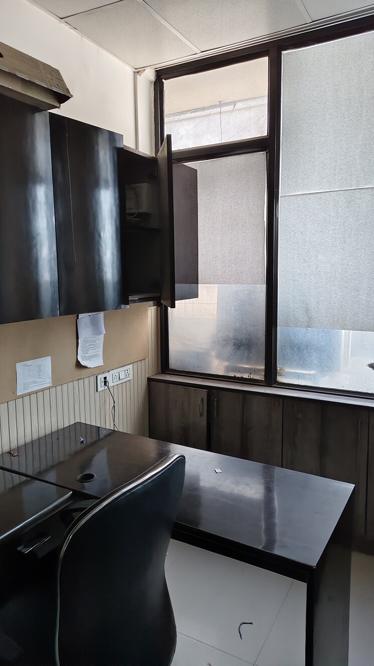 Floor Plan, netaji subhash place Commercial Office Space 700 Sq.Ft. In Netaji Subhash Place Delhi 7946493