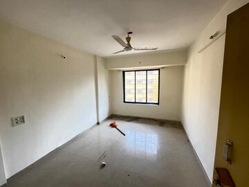 2 BHK Apartment For Rent in Dadar West