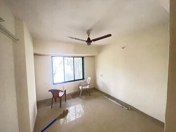 Master Bedroom in 2 BHK Apartment at Dadar West – for Rent