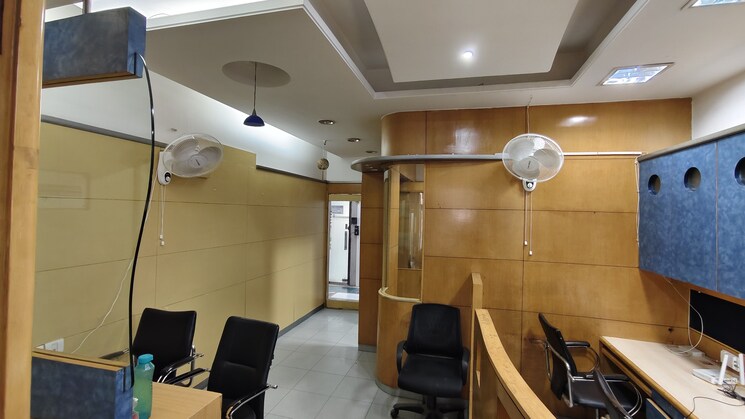 Team Area, netaji subhash place Commercial Office Space 500 Sq.Ft. In Netaji Subhash Place Delhi 7946668