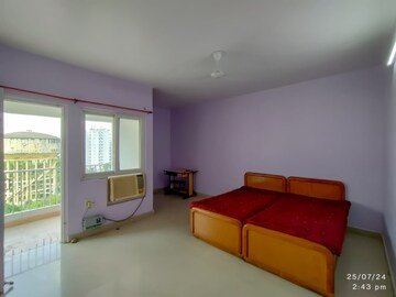 Master Bedroom in 2 BHK Apartment at Gomti Nagar – for Rent