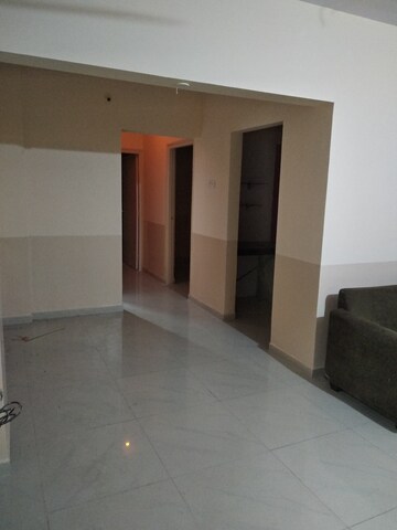 Room in 1 BHK Apartment at Sharada Vihar CHS, Kandivali West – for Sale