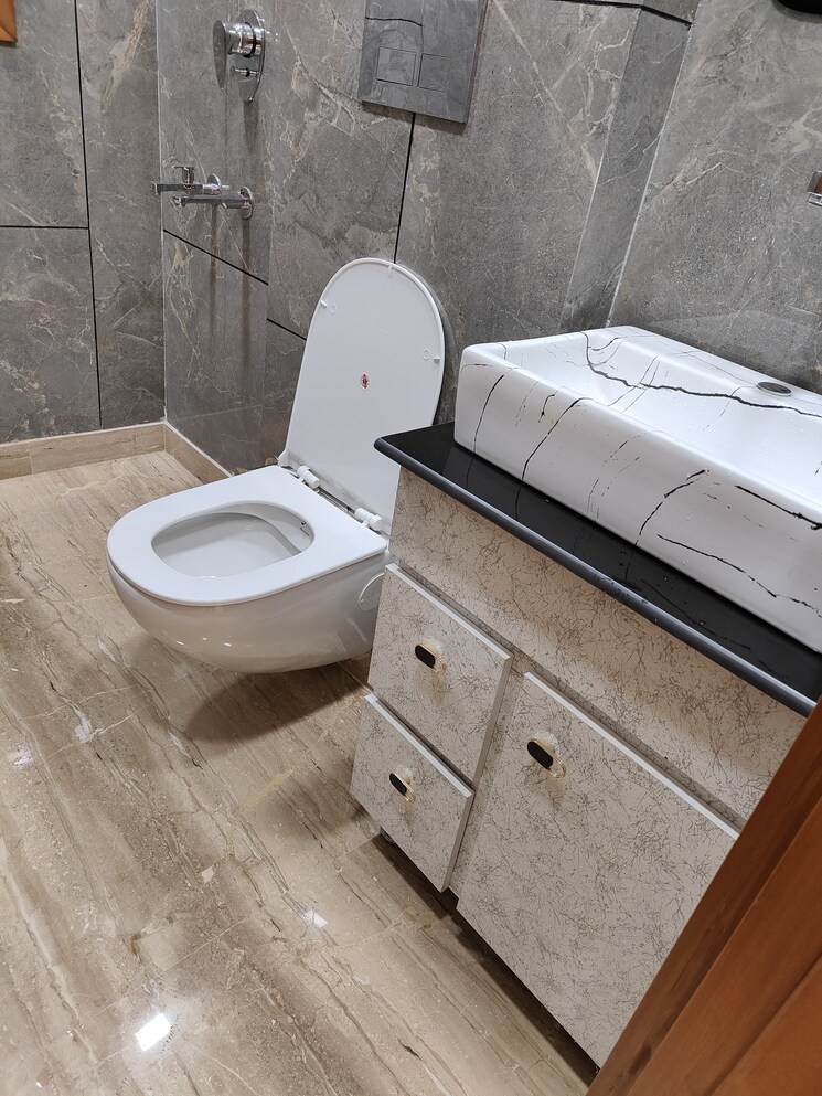 Bathroom, subhash nagar 2 Bedroom 900 Sq.Ft. Builder Floor In Subhash Nagar Delhi 7946781