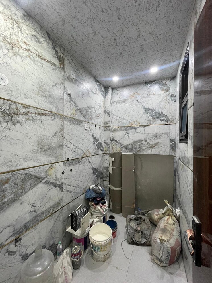 Bathroom, jaipurias-sunrise-greens 3.5 Bedroom 1867 Sq.Ft. Apartment In Ahinsa Khand 1 Ghaziabad 7946917