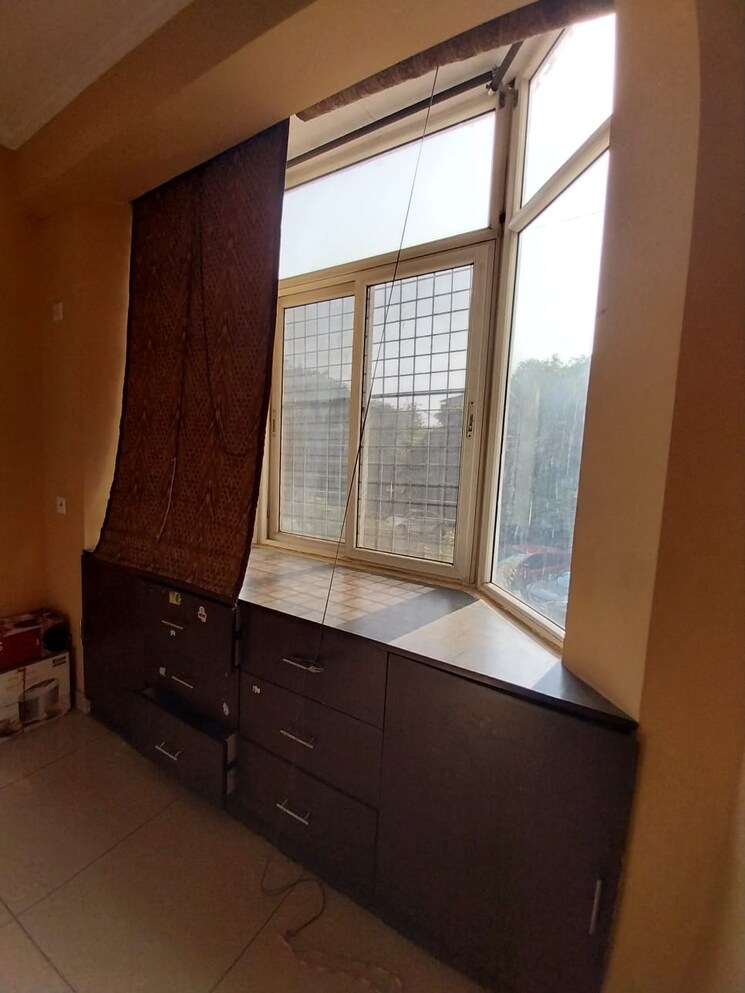 Living Room, jaipurias-sunrise-greens 3.5 Bedroom 1867 Sq.Ft. Apartment In Ahinsa Khand 1 Ghaziabad 7946917