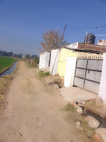 Parking in 3 BHK Independent House at LudhianA-Chandigarh Hwy – for Sale