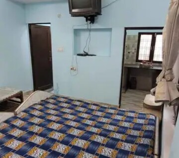 1 BHK Villa For Rent in Aliganj