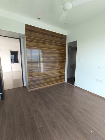 Room in 2 BHK Apartment at 111 Hyde Park, Malad East – for Rent