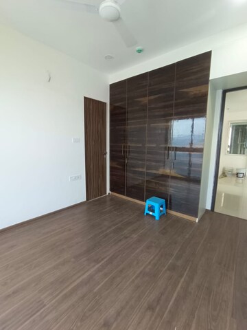 Room in 2 BHK Apartment at 111 Hyde Park, Malad East – for Rent