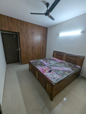 Bedroom in 2 BHK Apartment at Suncity Avenue 76, Sector 76 – for Rent
