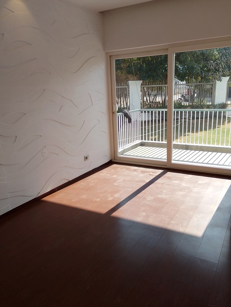 Balcony, pareena-coban-residences 3.5 Bedroom 1997 Sq.Ft. Apartment In Sector 99a Gurgaon 7947046