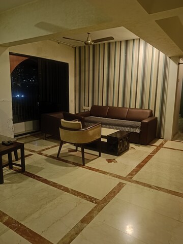 2 BHK Apartment For Rent in Shree Mahavir Darshan, Lower Parel