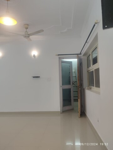 Room in 2 BHK Builder Floor at New Ashok Nagar – for Rent