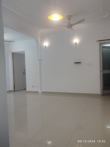 Room in 2 BHK Builder Floor at New Ashok Nagar – for Rent