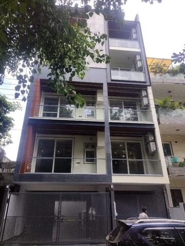 4 BHK Builder Floor – Exterior View View at Sector 26a - for Rent