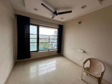Room in 2 BHK Apartment at Kalpataru Aura, Ghatkopar West – for Rent