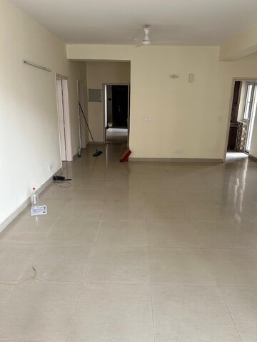 Room in 4 BHK Apartment at Tulip Purple, Sector 69 – for Rent