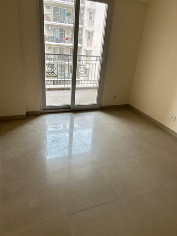 Master Bedroom in 4 BHK Apartment at Tulip Purple, Sector 69 – for Rent