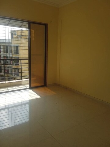 Room in 1 BHK Apartment at Mahavir Kanti Avenue, Nalasopara East – for Rent
