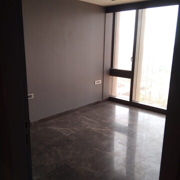 Room in 3 BHK Apartment at Lodha Trump Tower, Worli – for Sale