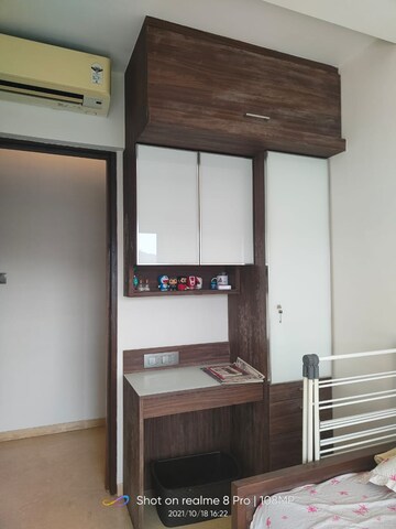 Furnished Amenities in 2.5 BHK Apartment at Kalpataru Aura, Ghatkopar West – for Rent