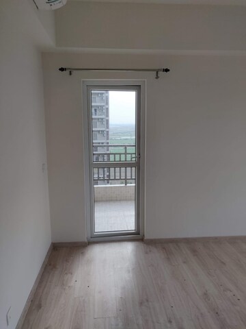 Room in 3 BHK Apartment at Adani M2K Oyster Grande, Sector 102 – for Rent