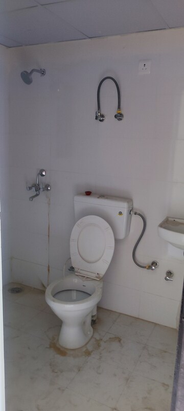 Bathroom in 1 BHK Apartment at Amolik Sankalp, Sector 85 – for Rent