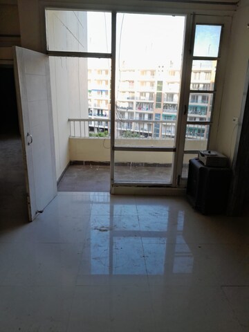 Room in 3 BHK Apartment at Dera Bassi – for Rent