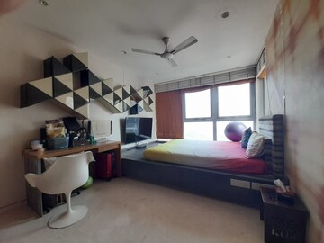 Master Bedroom in 3 BHK Apartment at Oberoi Realty Exquisite, Goregaon East – for Rent