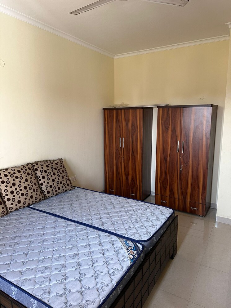 Room, sector 65 3.5 Bedroom 1800 Sq.Ft. Villa In Sector 65 Chandigarh 7947253