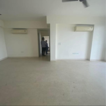 Room in 3 BHK Apartment at DLF Regal Towers, Sector 90 – for Rent