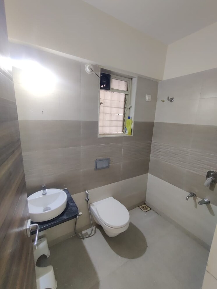 Bathroom, rosa-oasis 1 Bedroom 430 Sq.Ft. Apartment In Ghodbunder Road Thane 7947571