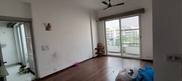 Room in 3 BHK Apartment at BPTP Terra, Sector 37d – for Sale