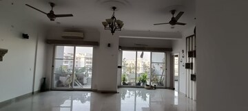 Room in 3 BHK Apartment at BPTP Terra, Sector 37d – for Sale