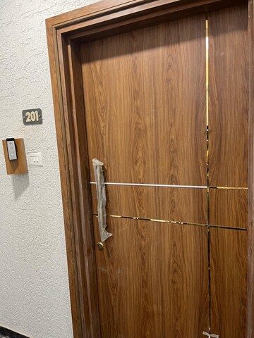 Furnished Amenities in 3 BHK Apartment at New Sneh Nagar – for Rent