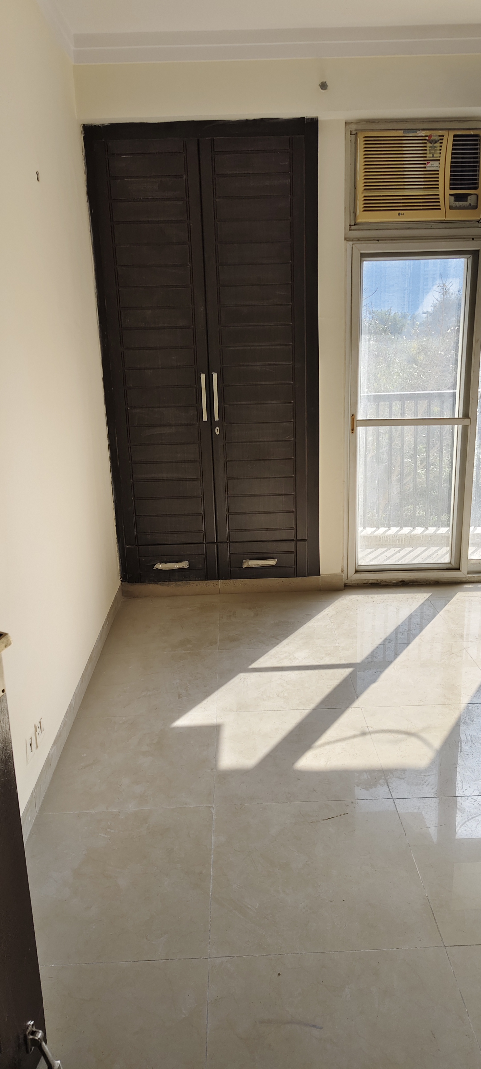 3 BHK + Extra Room Apartment For Sale in Panchsheel Hynish