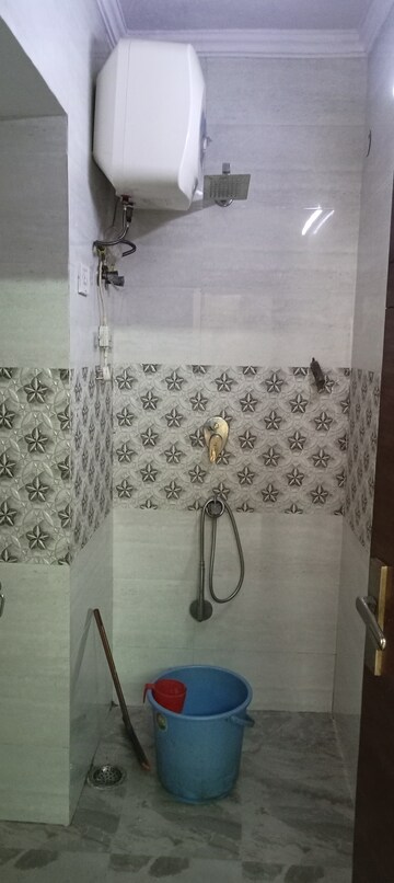 Bathroom in 2 BHK Builder Floor at Safdarjung Development Area – for Rent