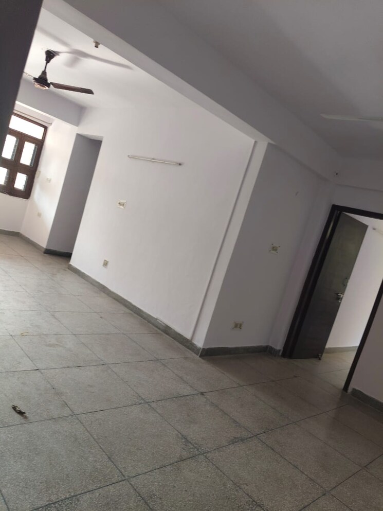 Room, umang-winter-hills-dwarka-mor 3 Bedroom 2400 Sq.Ft. Apartment In Dwarka Mor Delhi 7947981