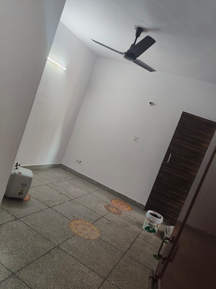 Room, umang-winter-hills-dwarka-mor 3 Bedroom 2400 Sq.Ft. Apartment In Dwarka Mor Delhi 7947981