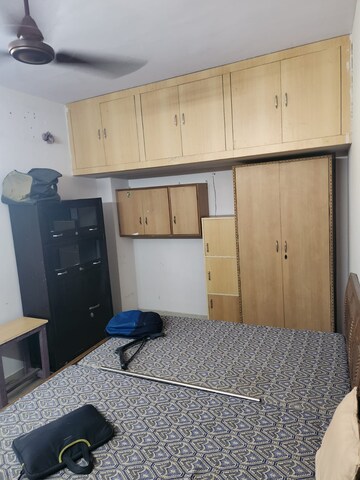 Master Bedroom in 6 BHK Apartment at Yashika 104, Sector 104 – for Sale