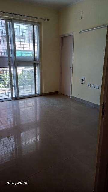 Room in 3 BHK Builder Floor at M2K The White House, Sector 57 – for Rent