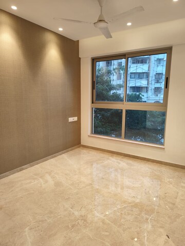 Master Bedroom in 1 BHK Apartment at Hiranandani Regent Hill, Powai – for Rent