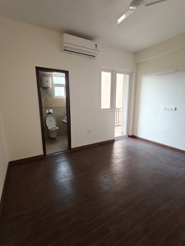 Room in 3 BHK Builder Floor at BPTP Astaire Gardens, Sector 70a – for Rent