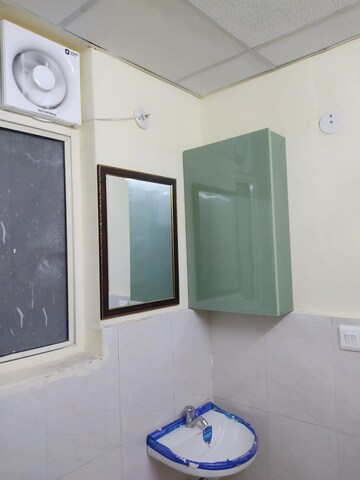 2 BHK Apartment For Rent in Pyramid Heights, Sector 85