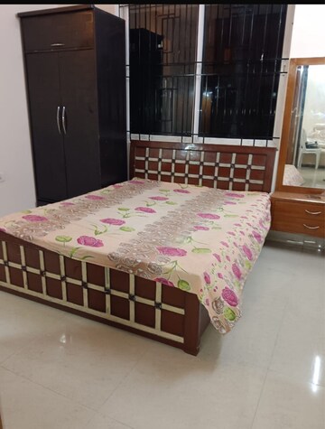 Room in 3 BHK Apartment at Prestige Notting Hill, Bannerghatta Road – for Rent